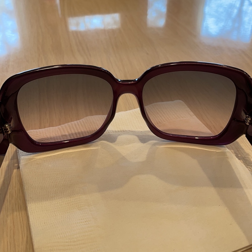 Fendi Sunglasses - Picture 12 of 16